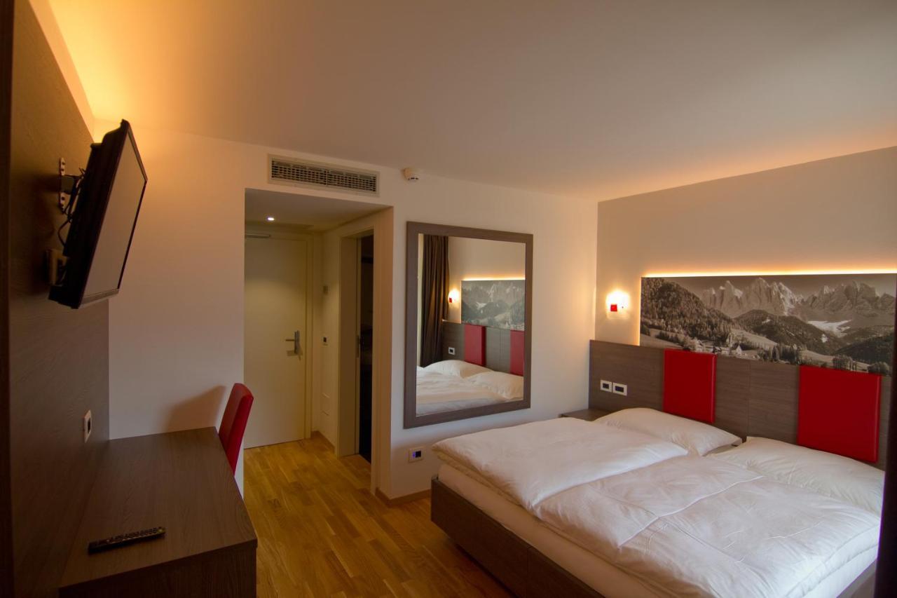 Hotel Comfort Erica Dolomiti Val D'Adige ซาลอร์โน ภายนอก รูปภาพ