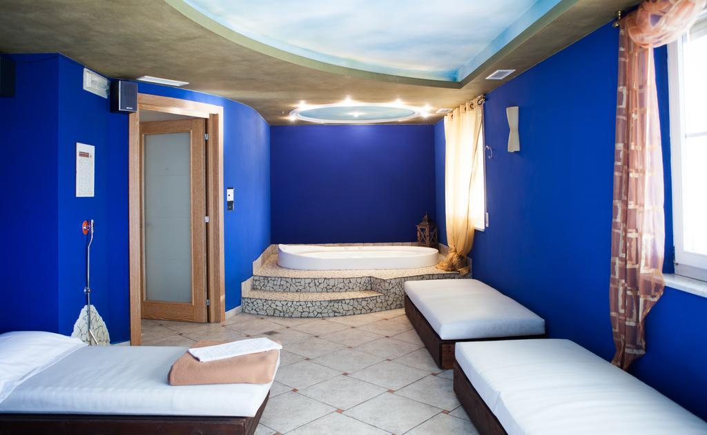 Hotel Comfort Erica Dolomiti Val D'Adige ซาลอร์โน ภายนอก รูปภาพ