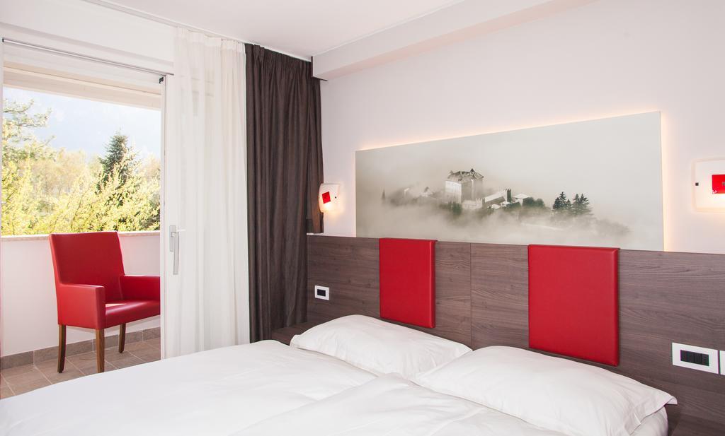 Hotel Comfort Erica Dolomiti Val D'Adige ซาลอร์โน ภายนอก รูปภาพ