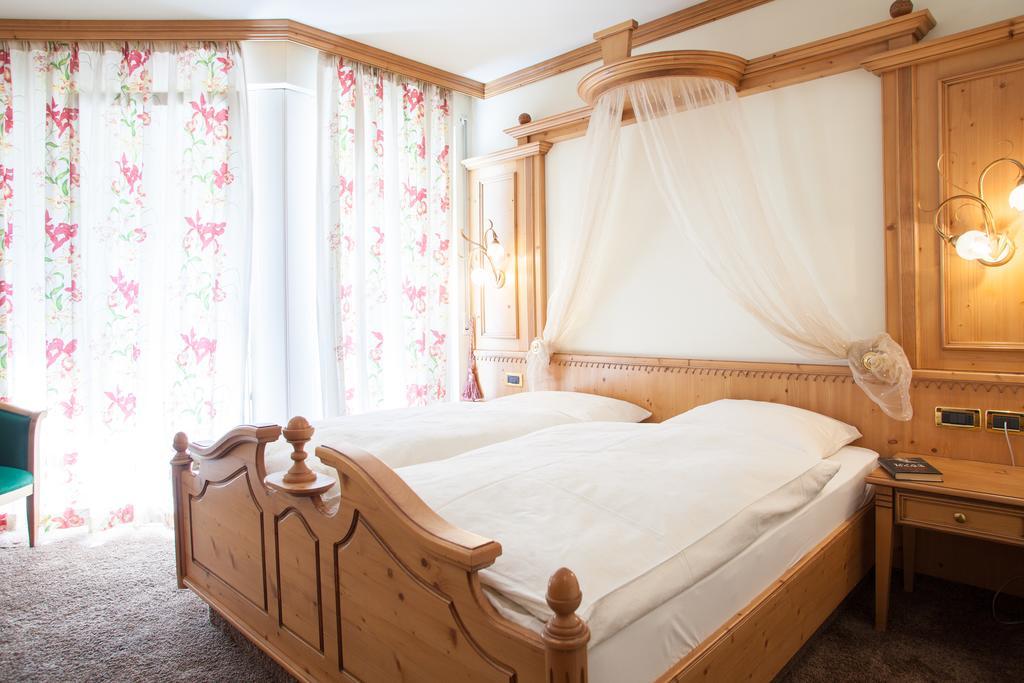 Hotel Comfort Erica Dolomiti Val D'Adige ซาลอร์โน ภายนอก รูปภาพ