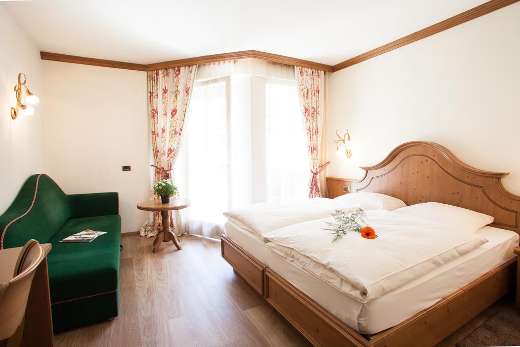 Hotel Comfort Erica Dolomiti Val D'Adige ซาลอร์โน ห้อง รูปภาพ