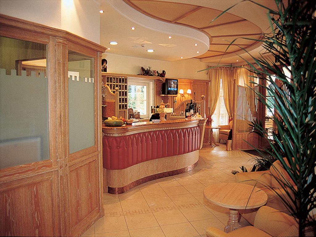 Hotel Comfort Erica Dolomiti Val D'Adige ซาลอร์โน ภายนอก รูปภาพ